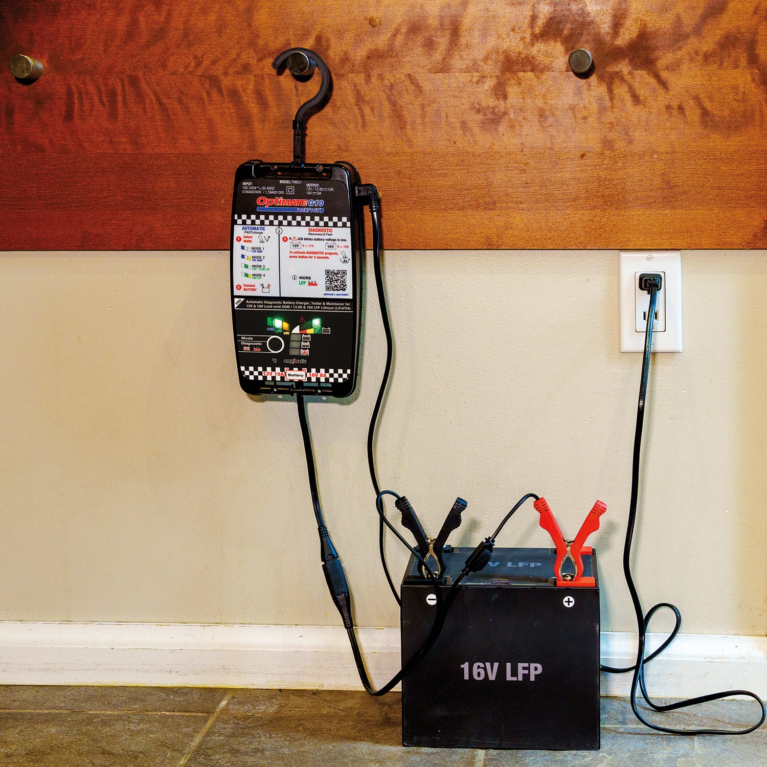 OptiMate G10 12V/16V, the Most Advanced 'Racing' Battery Charger for 12V & 16V AGM Lead-Acid and 12.8V/13.2V & 16V LFP Lithium-ion Batteries. - TecMate USA - View 2 - View 3 - View 4 - View 5
